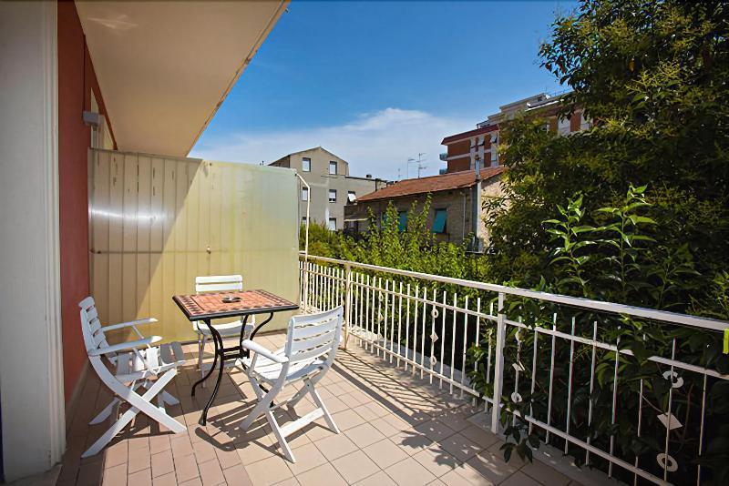 Hotel Lo Squalo กรอตตัมมาเร ภายนอก รูปภาพ
