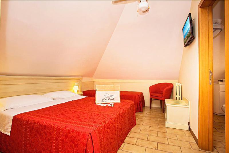 Hotel Lo Squalo กรอตตัมมาเร ภายนอก รูปภาพ