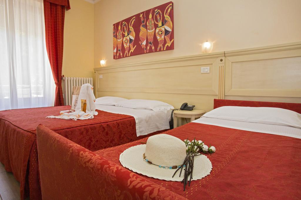 Hotel Lo Squalo กรอตตัมมาเร ห้อง รูปภาพ