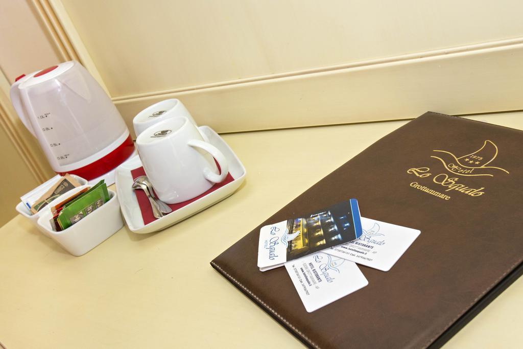 Hotel Lo Squalo กรอตตัมมาเร ห้อง รูปภาพ